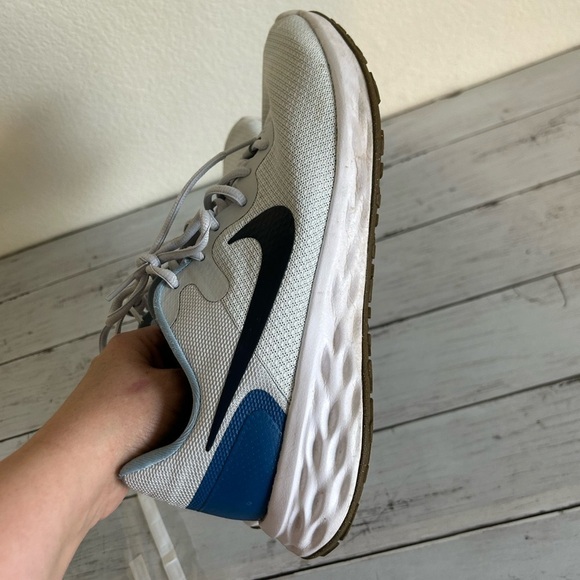 Nike Revolution 6 NN 4E Low Top Men Gray Blue Black Sneakers Mesh Size 10 - Picture 2 of 10